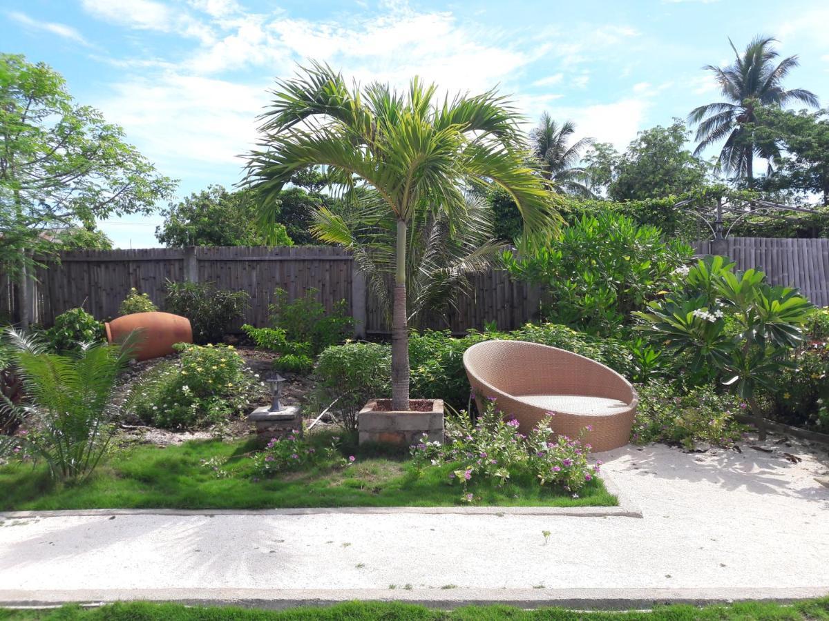 Marind Dive Eco Resort Waha Exterior foto