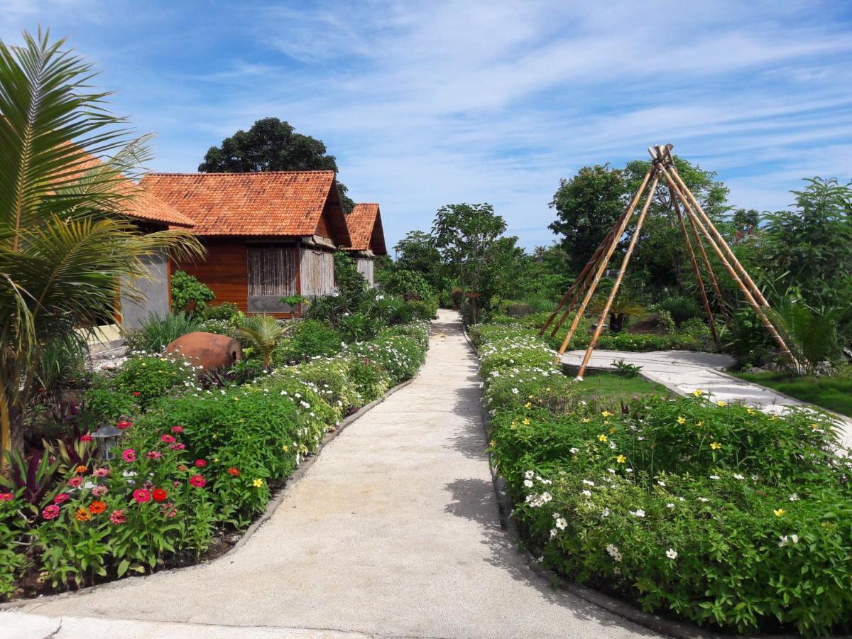 Marind Dive Eco Resort Waha Exterior foto