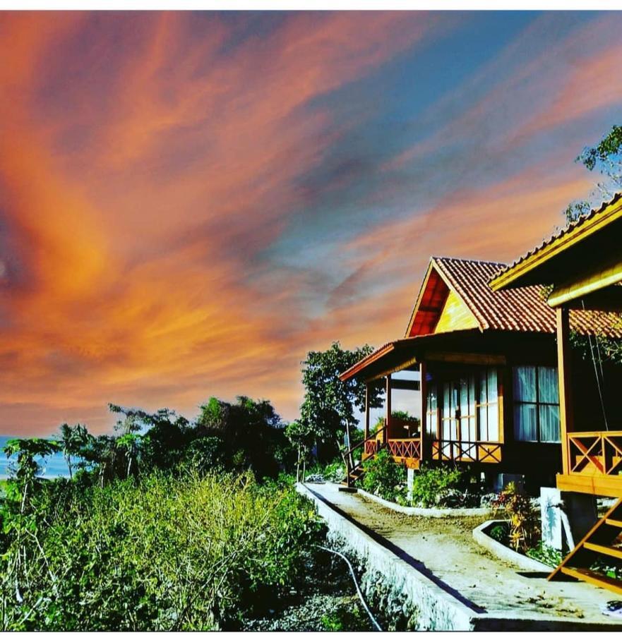 Marind Dive Eco Resort Waha Exterior foto